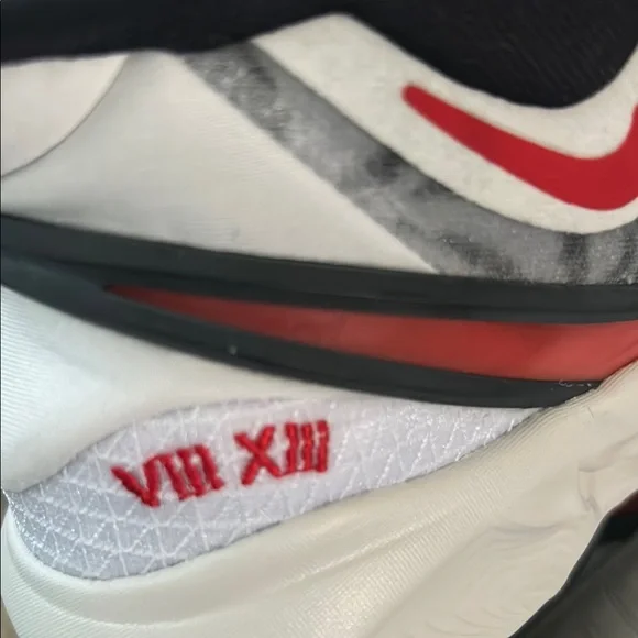 NIKE KYRIE 8 GO GS 'WHITE UNIVERSITY RED-BLACK’ NiB 4.5Y - Picture 9 of 15